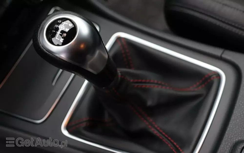 MERCEDES-BENZ CLA 180 d AMG Line