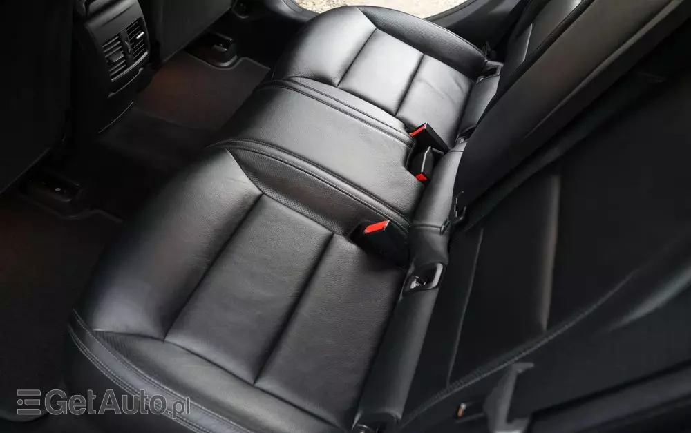 MERCEDES-BENZ CLA 180 d AMG Line