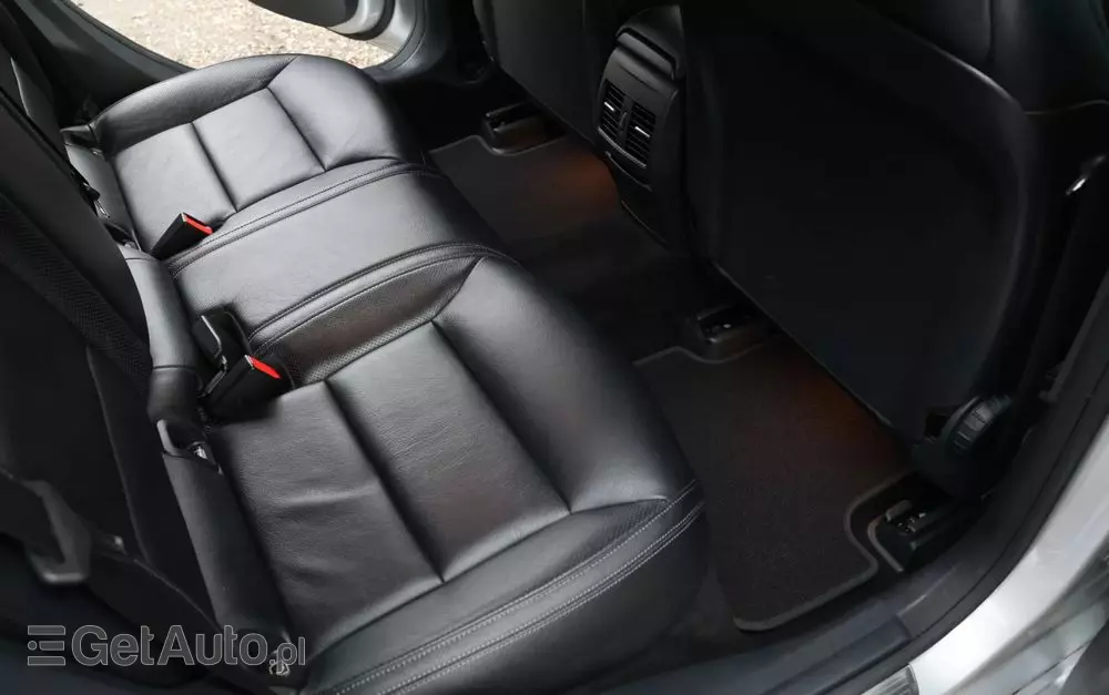 MERCEDES-BENZ CLA 180 d AMG Line