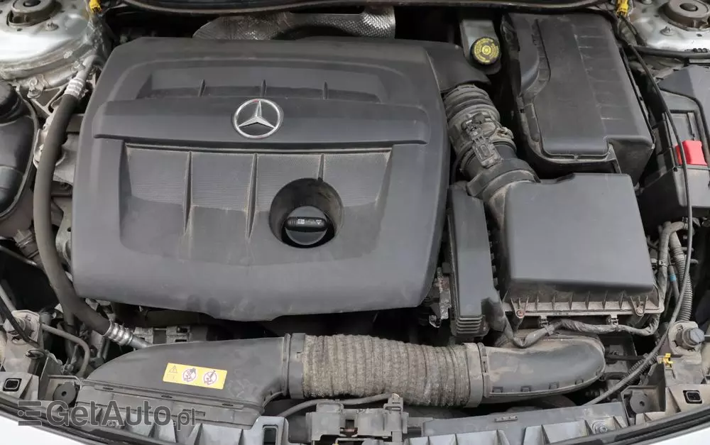 MERCEDES-BENZ CLA 180 d AMG Line