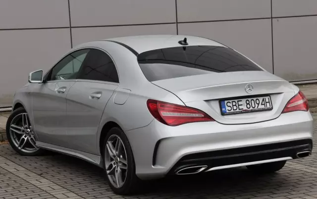 MERCEDES-BENZ CLA 180 d AMG Line