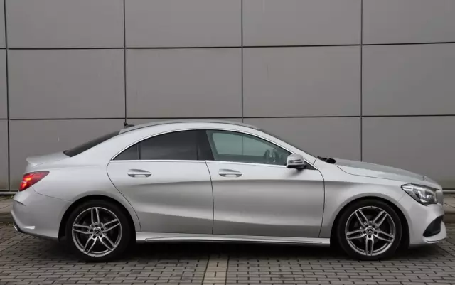MERCEDES-BENZ CLA 180 d AMG Line