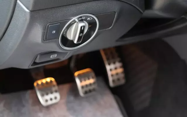 MERCEDES-BENZ CLA 180 d AMG Line