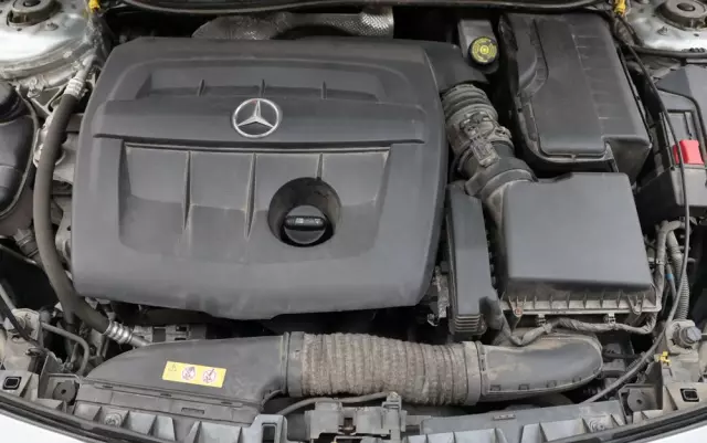 MERCEDES-BENZ CLA 180 d AMG Line