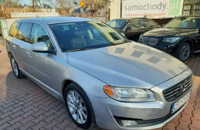 VOLVO V70 