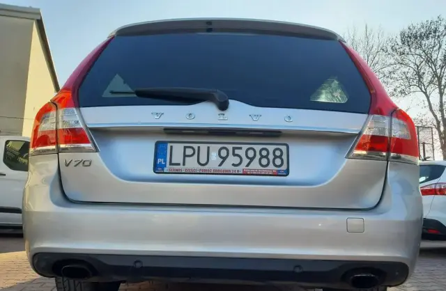VOLVO V70 
