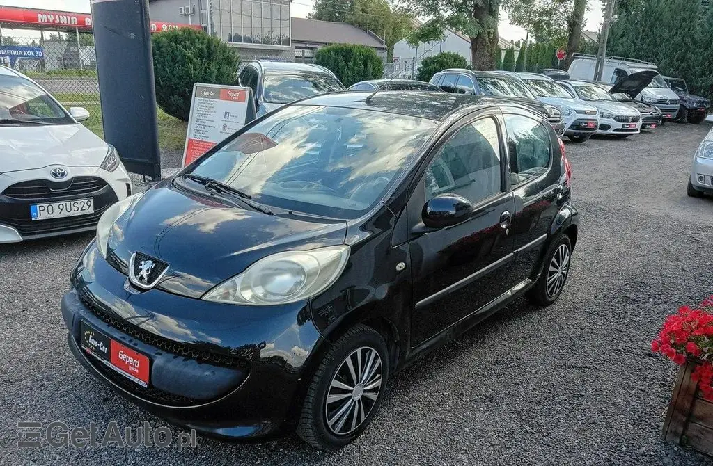 PEUGEOT 107 