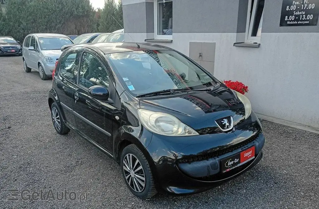 PEUGEOT 107 