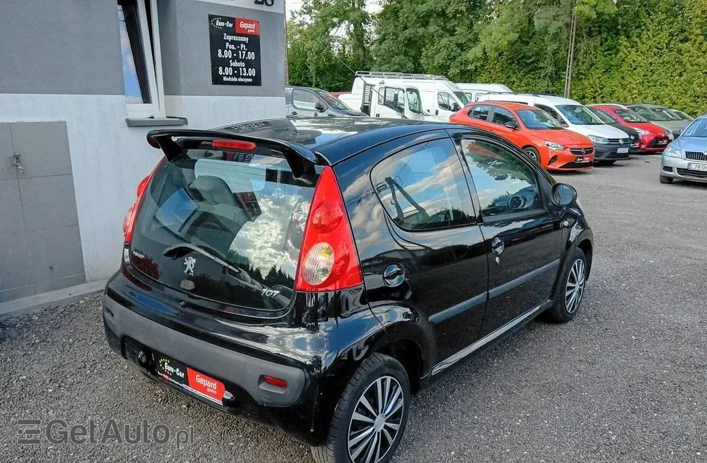 PEUGEOT 107 