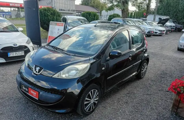 PEUGEOT 107 