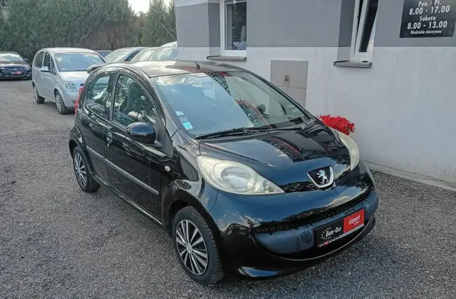 PEUGEOT 107 