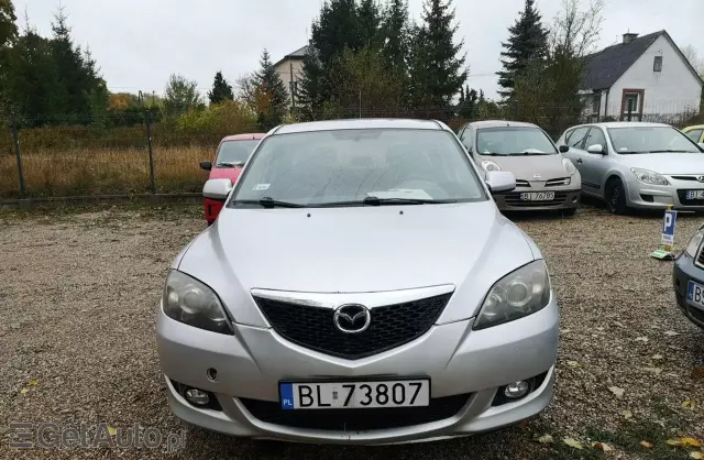 MAZDA 3 