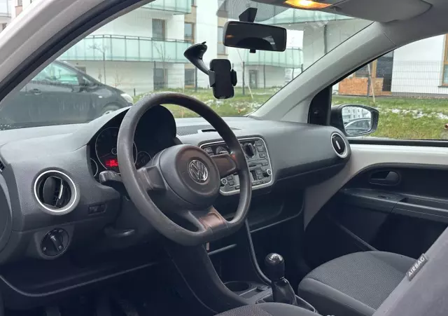 VOLKSWAGEN Up! (BlueMotion Technology) high