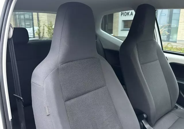 VOLKSWAGEN Up! (BlueMotion Technology) high