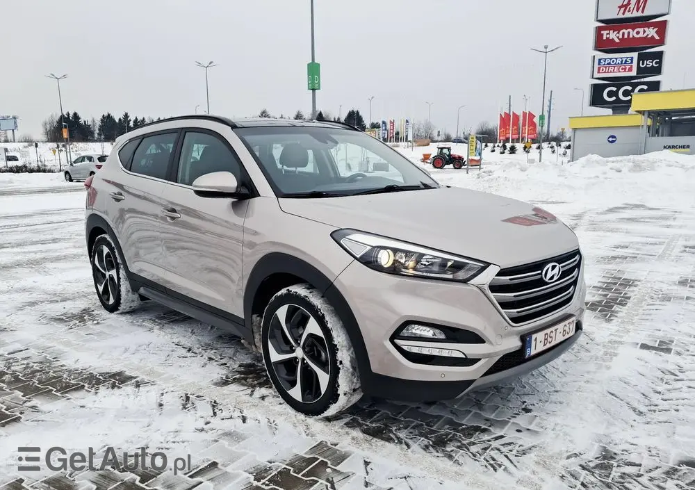 HYUNDAI Tucson 