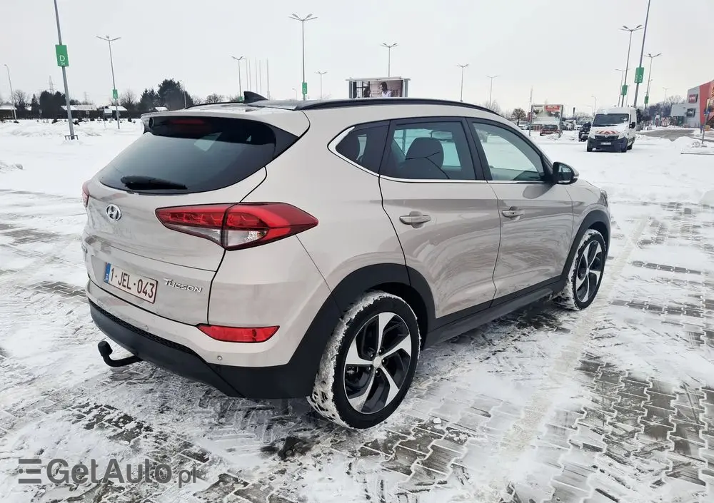 HYUNDAI Tucson 