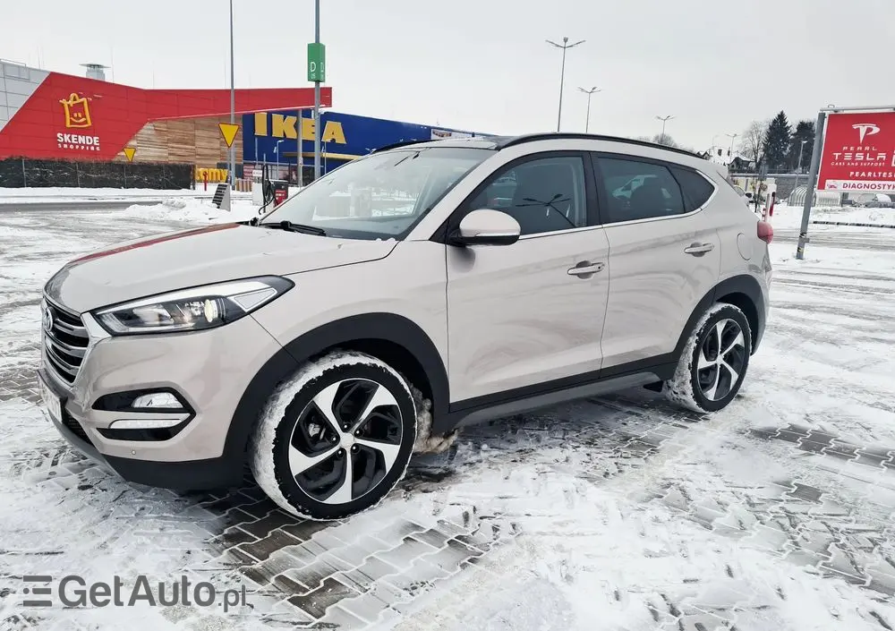 HYUNDAI Tucson 