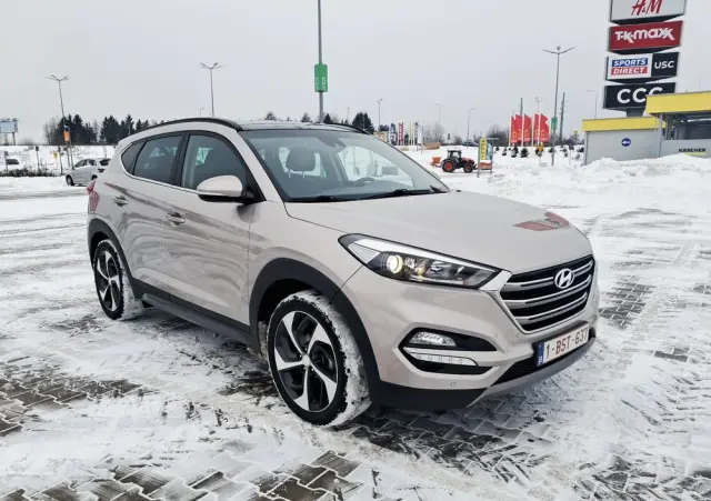 HYUNDAI Tucson 