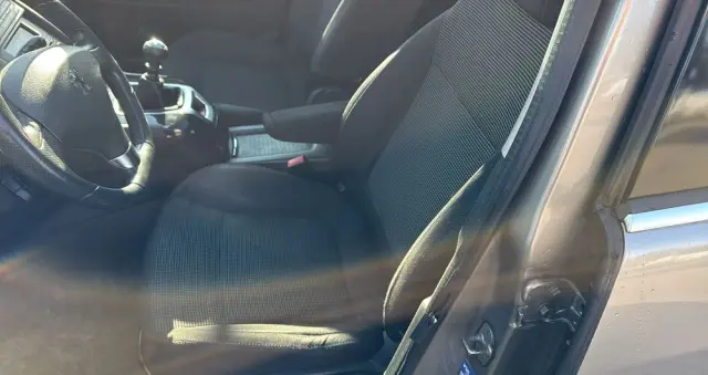 PEUGEOT 5008 HDI FAP 150 Platinum