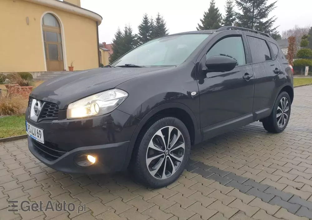 NISSAN Qashqai 2.0 dCi 4 x 4 DPF tekna