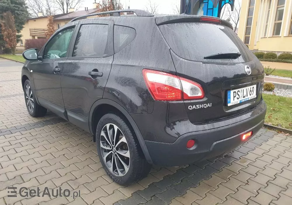 NISSAN Qashqai 2.0 dCi 4 x 4 DPF tekna