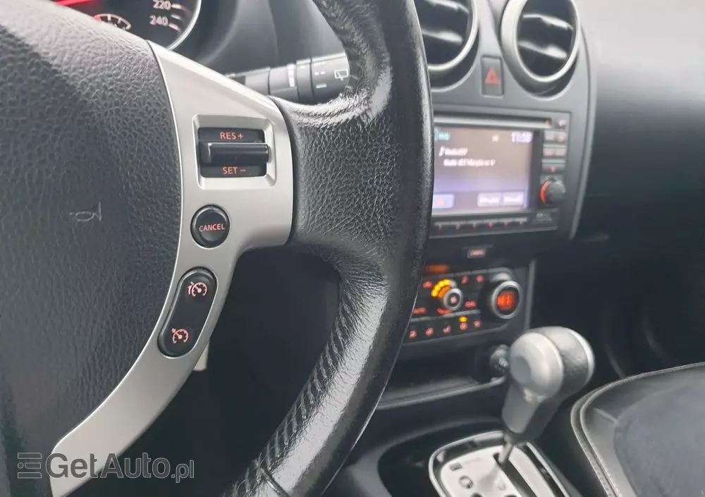 NISSAN Qashqai 2.0 dCi 4 x 4 DPF tekna