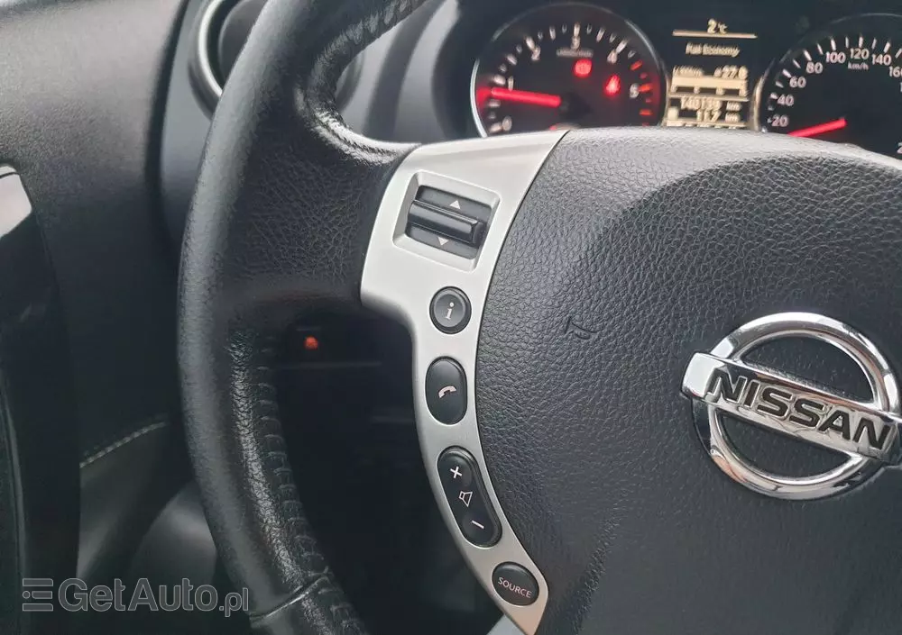 NISSAN Qashqai 2.0 dCi 4 x 4 DPF tekna