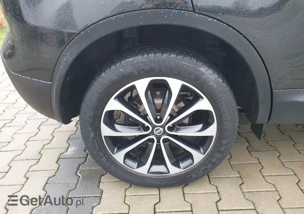 NISSAN Qashqai 2.0 dCi 4 x 4 DPF tekna