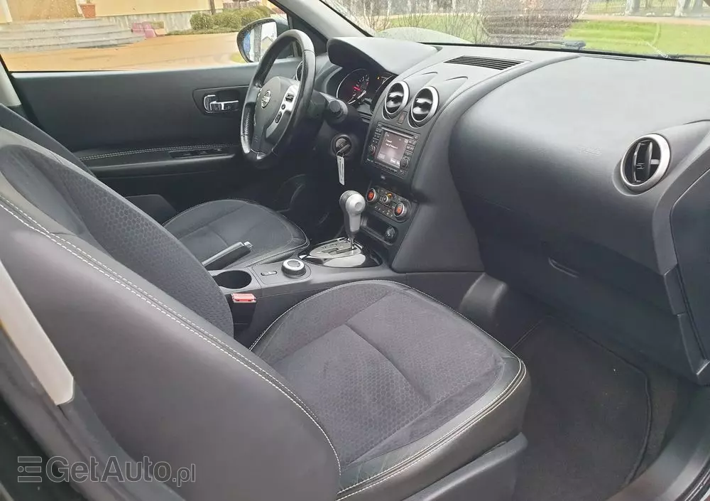 NISSAN Qashqai 2.0 dCi 4 x 4 DPF tekna