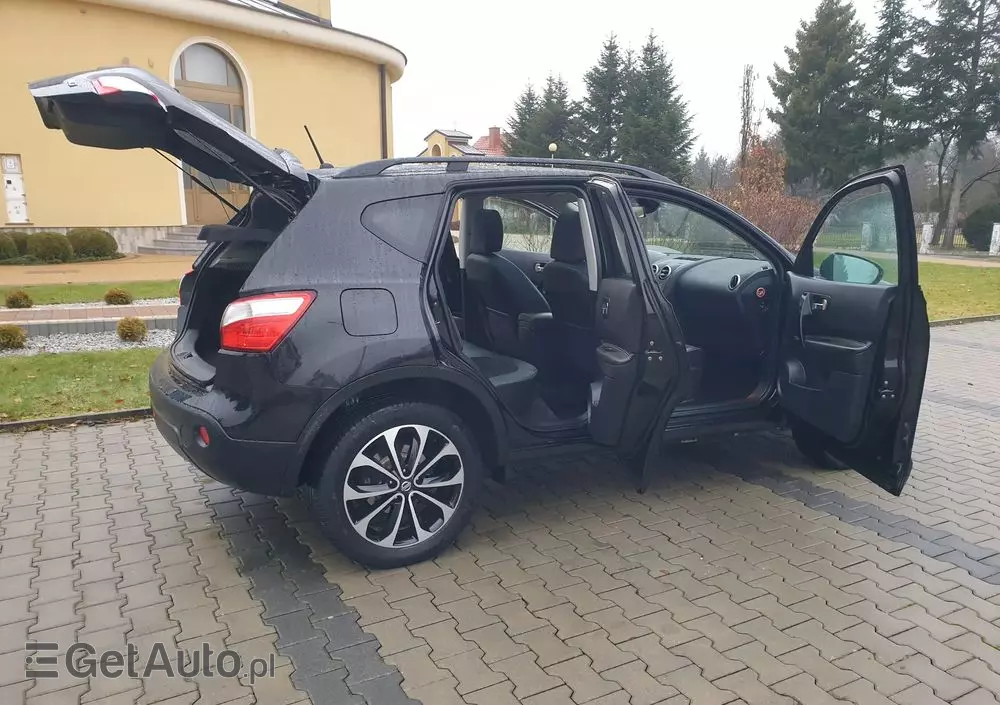 NISSAN Qashqai 2.0 dCi 4 x 4 DPF tekna