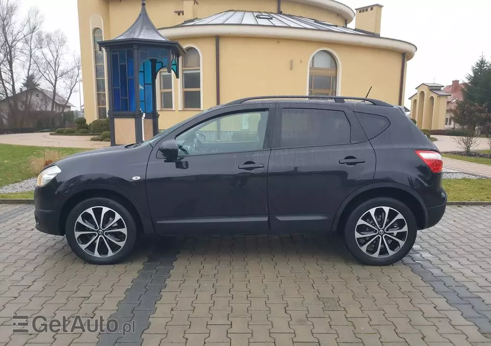 NISSAN Qashqai 2.0 dCi 4 x 4 DPF tekna