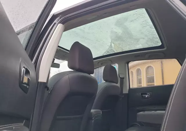 NISSAN Qashqai 2.0 dCi 4 x 4 DPF tekna