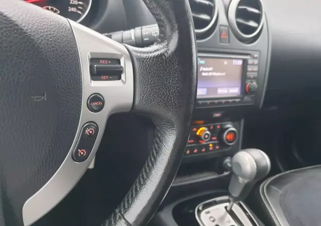 NISSAN Qashqai 2.0 dCi 4 x 4 DPF tekna