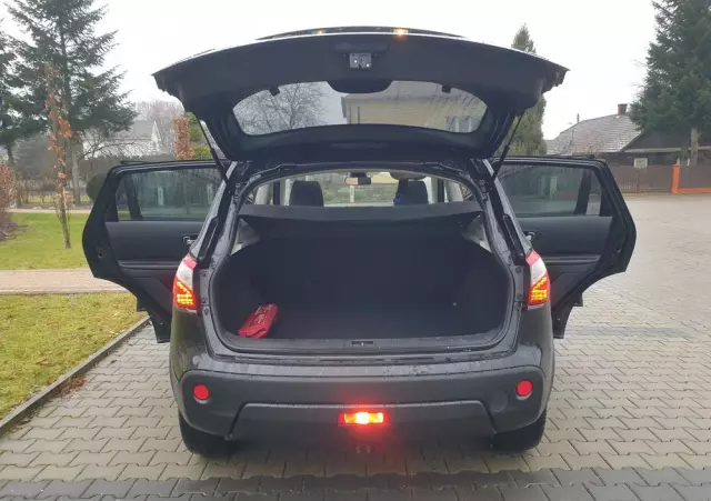 NISSAN Qashqai 2.0 dCi 4 x 4 DPF tekna