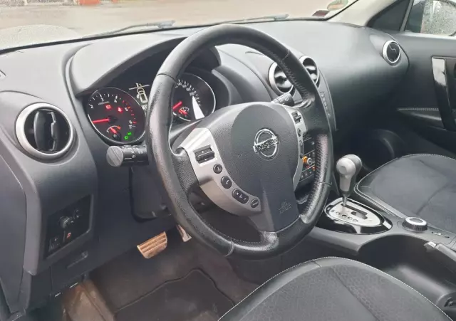 NISSAN Qashqai 2.0 dCi 4 x 4 DPF tekna