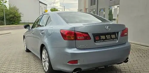 LEXUS IS 