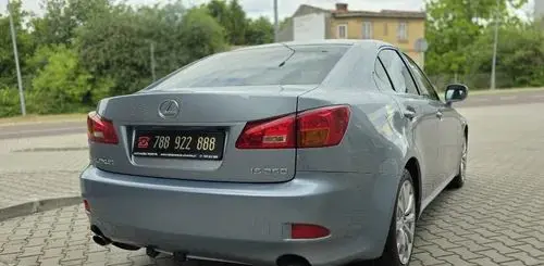 LEXUS IS 