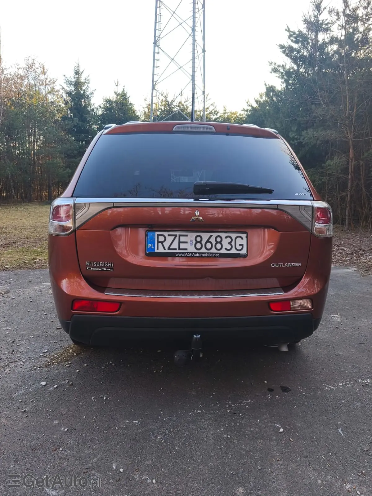 MITSUBISHI Outlander 