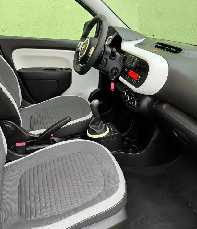 RENAULT Twingo 