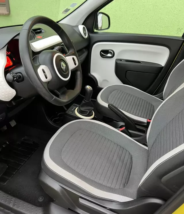 RENAULT Twingo 