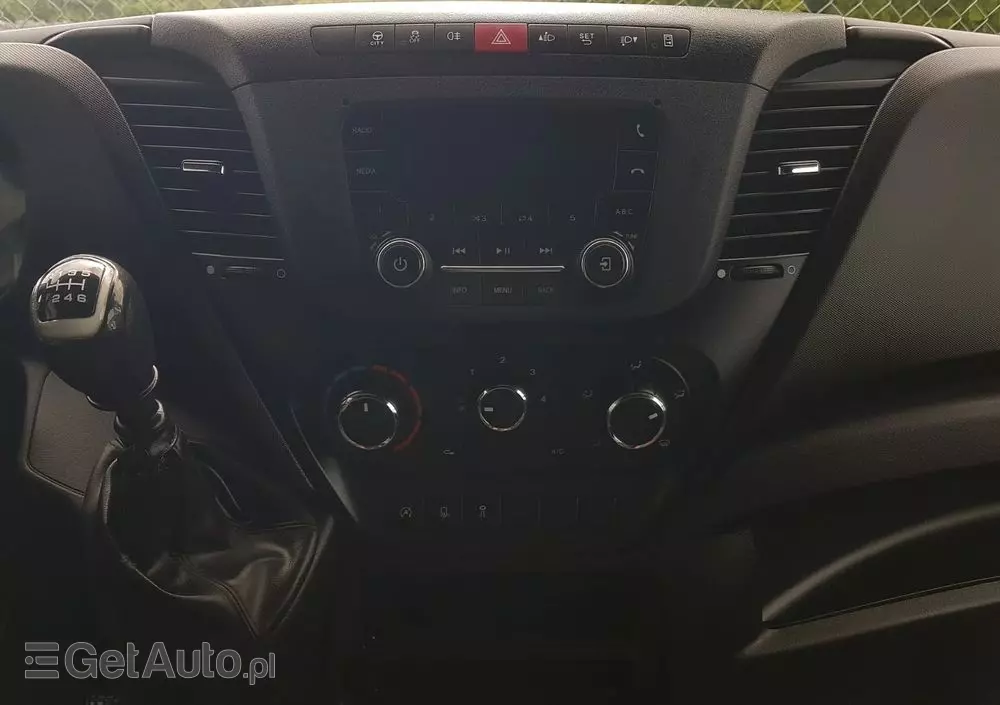 IVECO DAILY KONTENER NISKOPODŁOGOWY 4,43x2,23x2,42 SKLEP BAR FOODTRUCK KAMPER KLIMA 