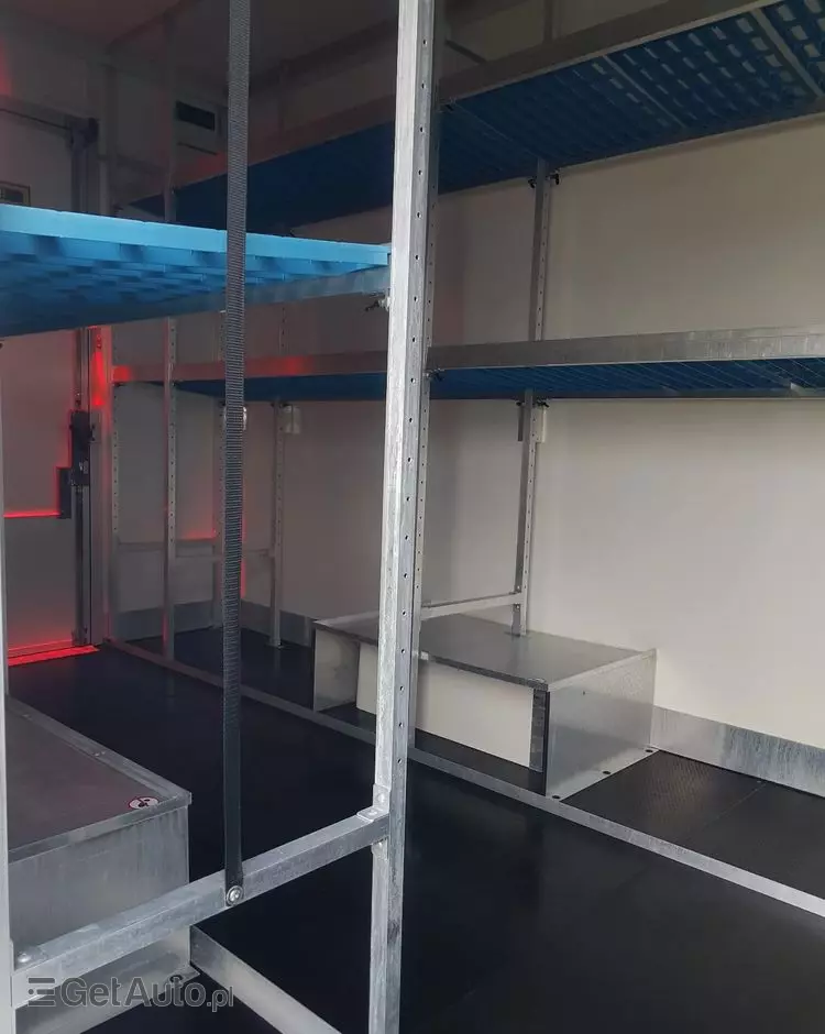 IVECO DAILY KONTENER NISKOPODŁOGOWY 4,43x2,23x2,42 SKLEP BAR FOODTRUCK KAMPER KLIMA 