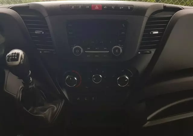 IVECO DAILY KONTENER NISKOPODŁOGOWY 4,43x2,23x2,42 SKLEP BAR FOODTRUCK KAMPER KLIMA 