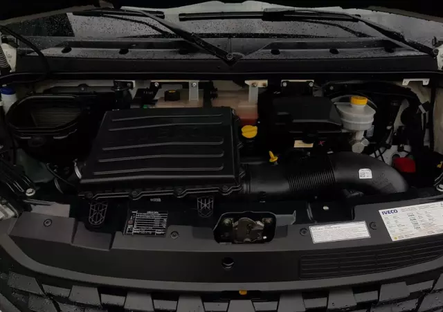 IVECO DAILY KONTENER NISKOPODŁOGOWY 4,43x2,23x2,42 SKLEP BAR FOODTRUCK KAMPER KLIMA 