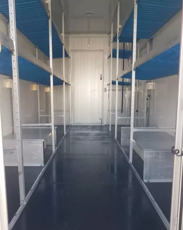 IVECO DAILY KONTENER NISKOPODŁOGOWY 4,43x2,23x2,42 SKLEP BAR FOODTRUCK KAMPER KLIMA 