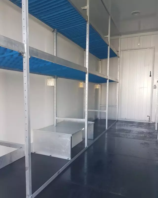 IVECO DAILY KONTENER NISKOPODŁOGOWY 4,43x2,23x2,42 SKLEP BAR FOODTRUCK KAMPER KLIMA 