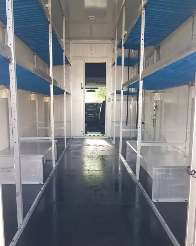 IVECO DAILY KONTENER NISKOPODŁOGOWY 4,43x2,23x2,42 SKLEP BAR FOODTRUCK KAMPER KLIMA 