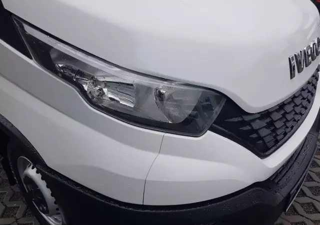 IVECO DAILY KONTENER NISKOPODŁOGOWY 4,43x2,23x2,42 SKLEP BAR FOODTRUCK KAMPER KLIMA 