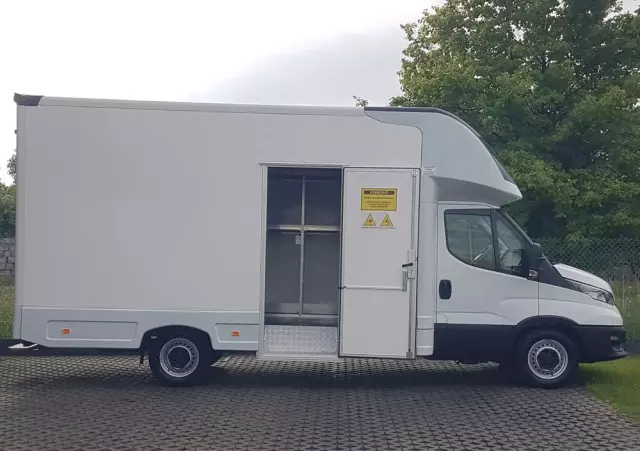 IVECO DAILY KONTENER NISKOPODŁOGOWY 4,43x2,23x2,42 SKLEP BAR FOODTRUCK KAMPER KLIMA 