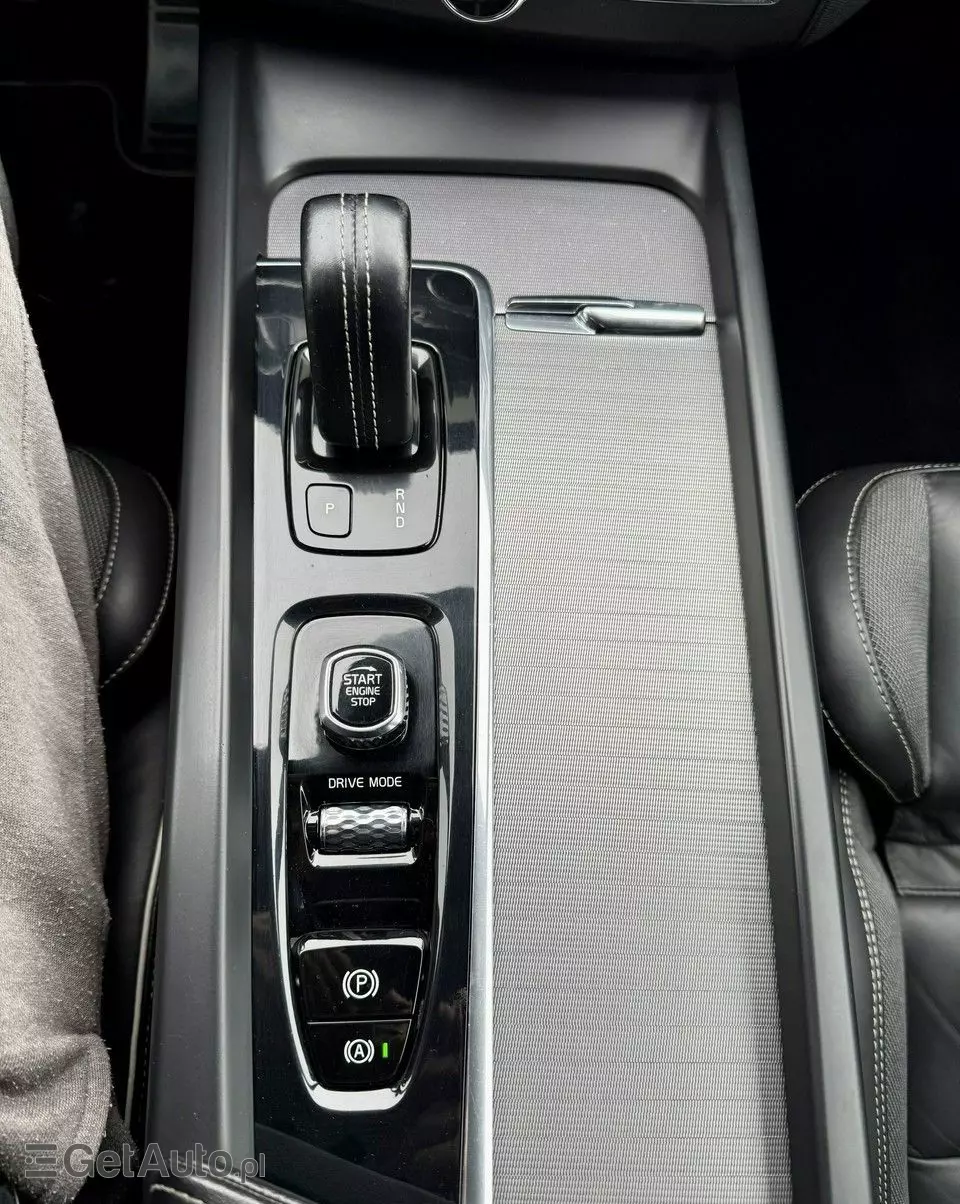 VOLVO XC 60 B4 D AWD Geartronic RDesign